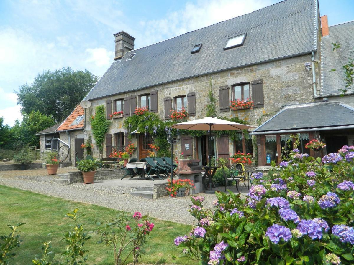 B&B La Seliniere Champ-du-Boult 外观 照片